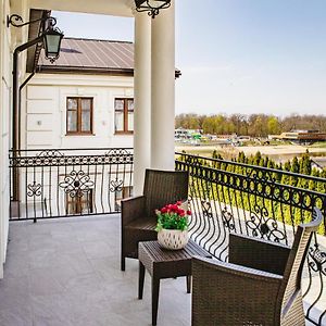 Pokój z łóżkiem queen-size